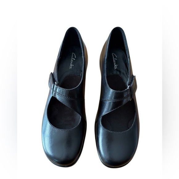 NEW, Clarks, Black Leather Mary Jane Comfort Shoes, Size 8M - Picture 6 of 10